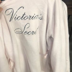 COPY - Victoria secret pink robe